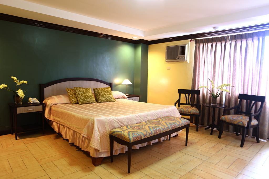 Tagaytay Country Hotel Tagaytay City Exterior foto